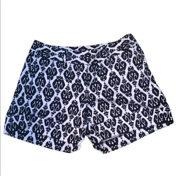 WHITE HOUSE BLACK MARKET PATTERNED CHINO SHORTS - Picture 1 of 4